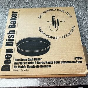 The Pampered Chef Deep Dish Baker #1390 Heritage Stoneware-New in Box